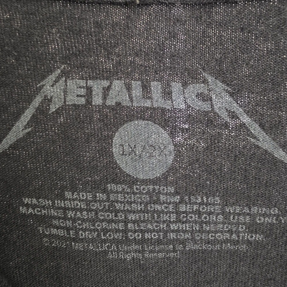 Metallica Oversized Black T-Shirt with Purple Graphic - Picture 3 of 7